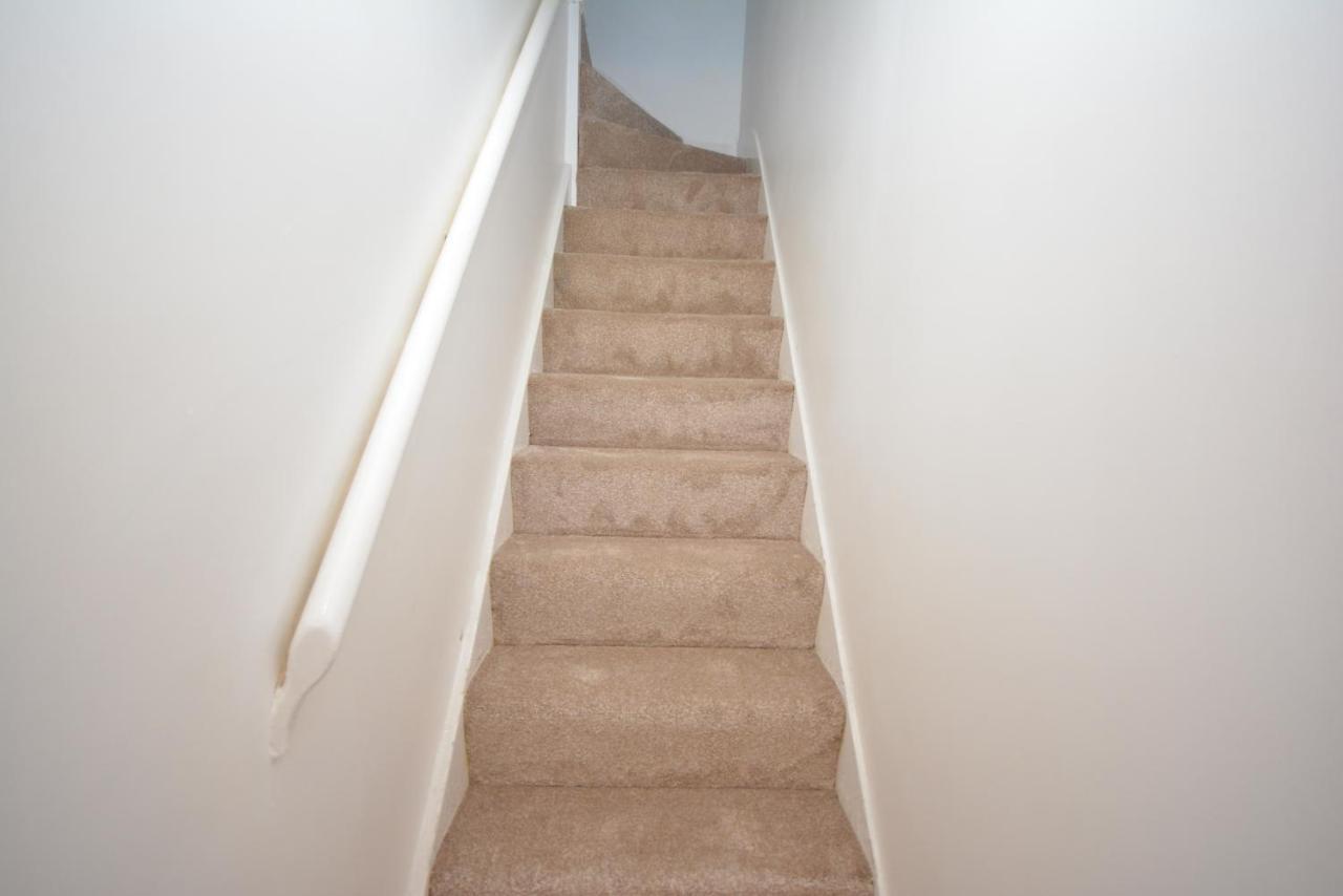 London Luxury 5 Bedroom House 2 Min Walk To The Tube Station Dagenham Exterior photo